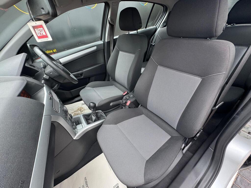 Used Vauxhall Astra 2010 for sale - 76988919: Photo 17