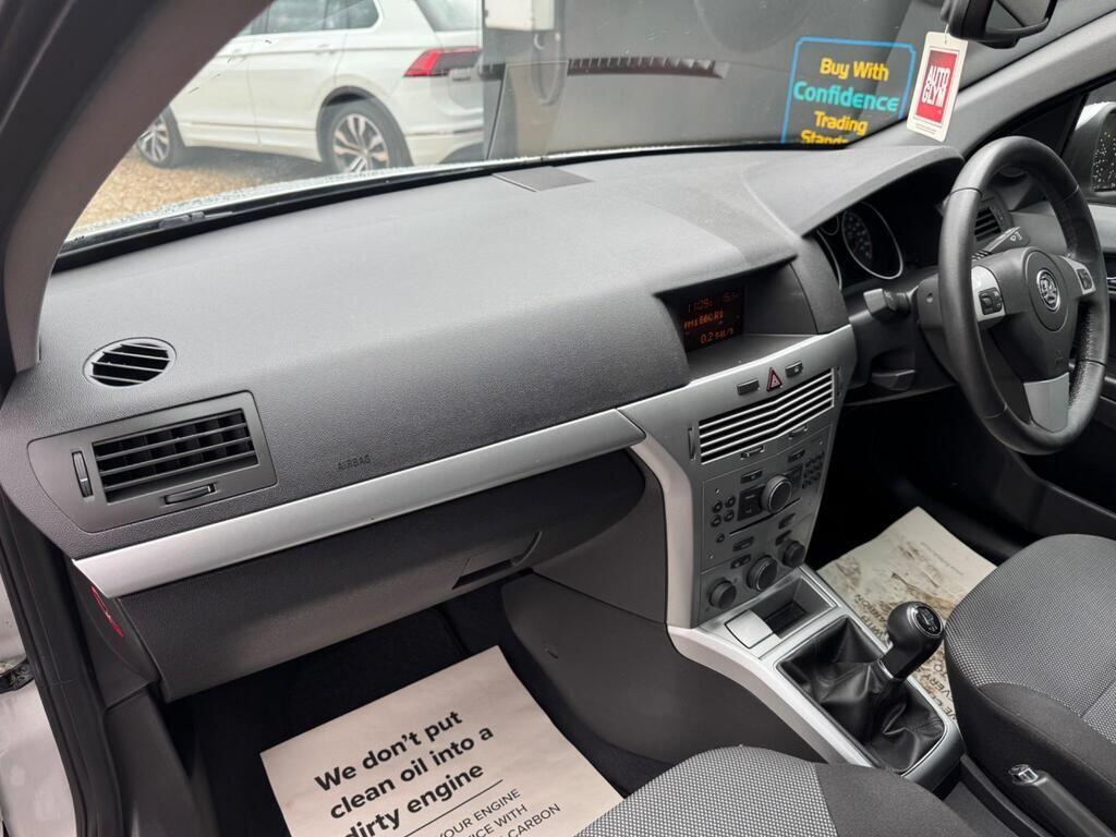 Used Vauxhall Astra 2010 for sale - 76988919: Photo 18