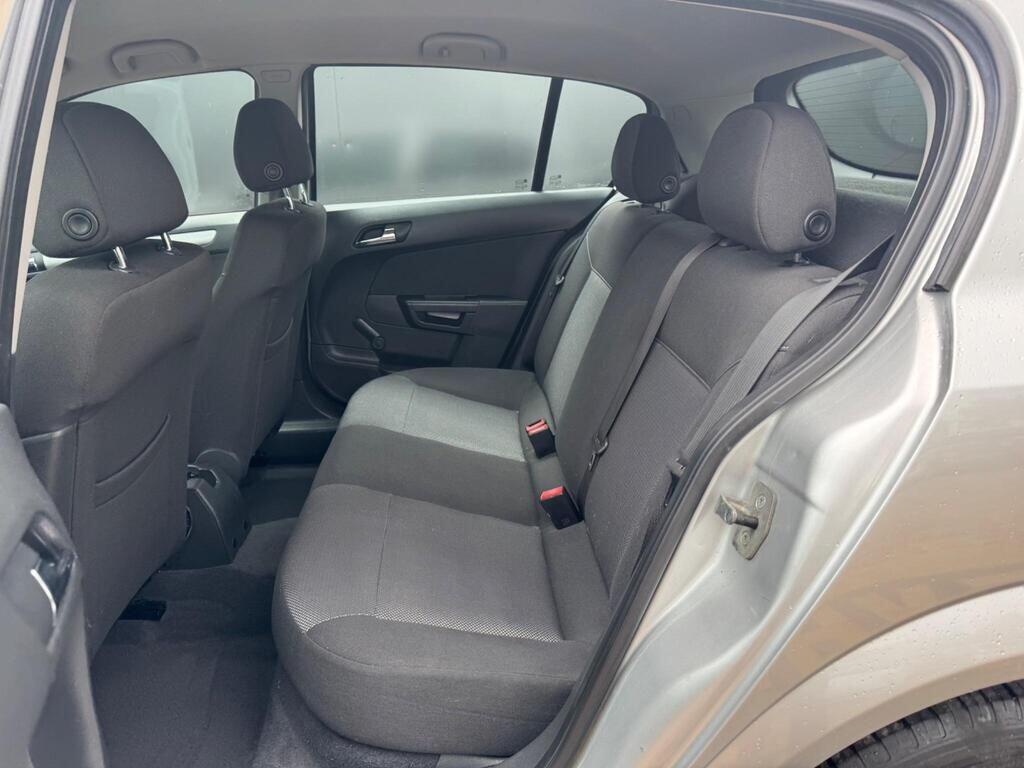 Used Vauxhall Astra 2010 for sale - 76988919: Photo 19