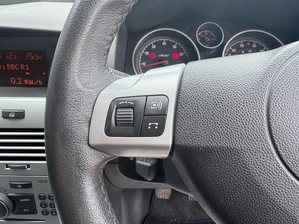 Used Vauxhall Astra 2010 for sale - 76988919: Photo 23