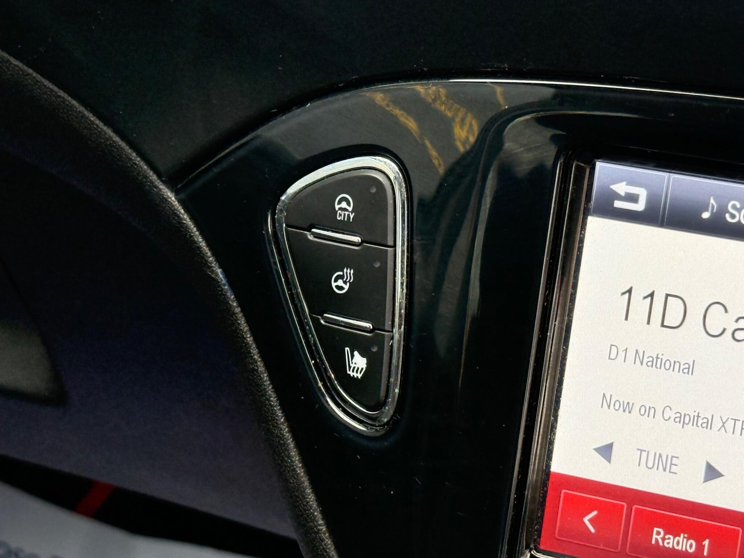 Used Vauxhall Corsa for sale - 76995707: Photo 32