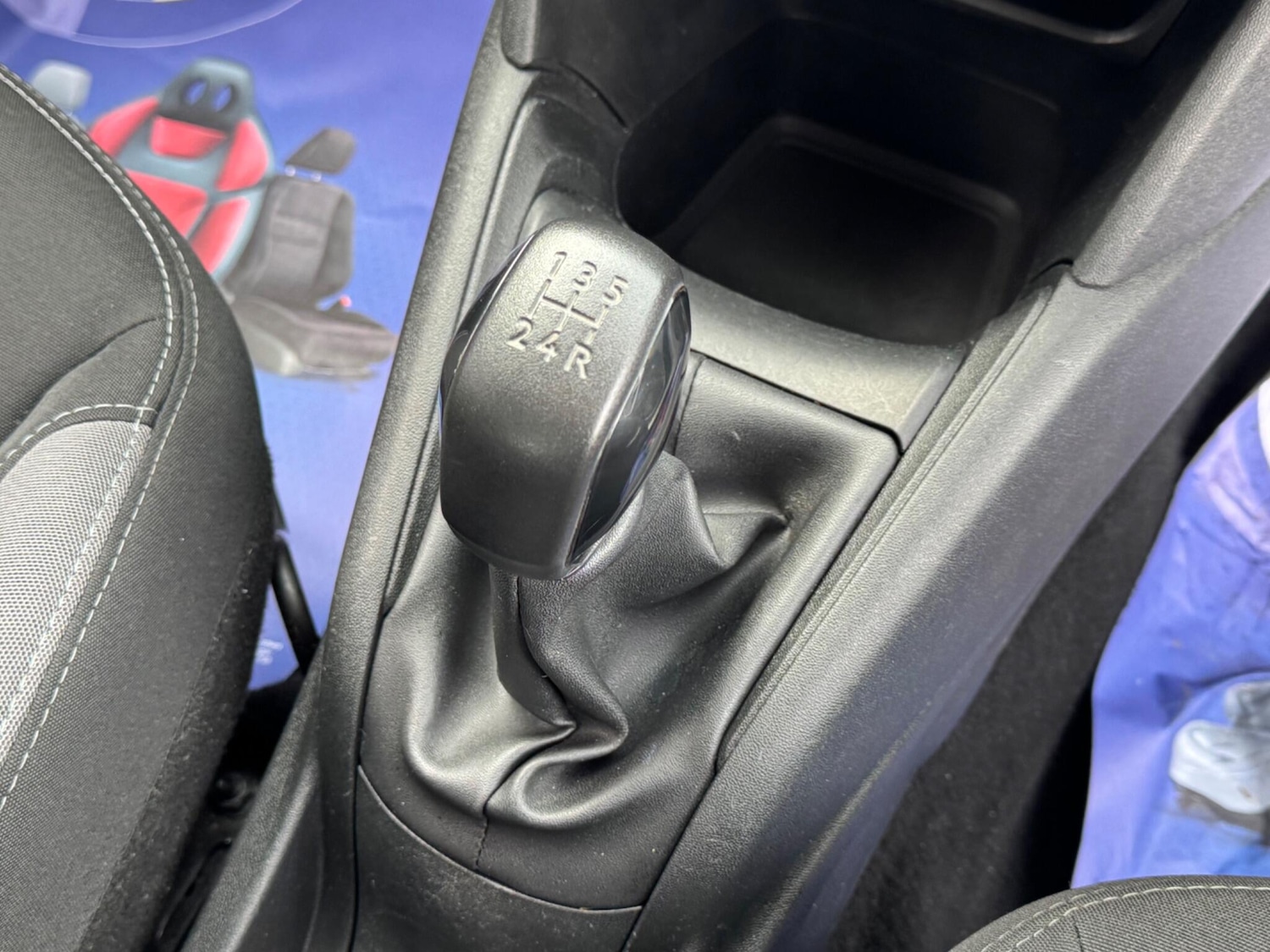 Used Peugeot 208 2015 for sale - 77883459: Photo 28