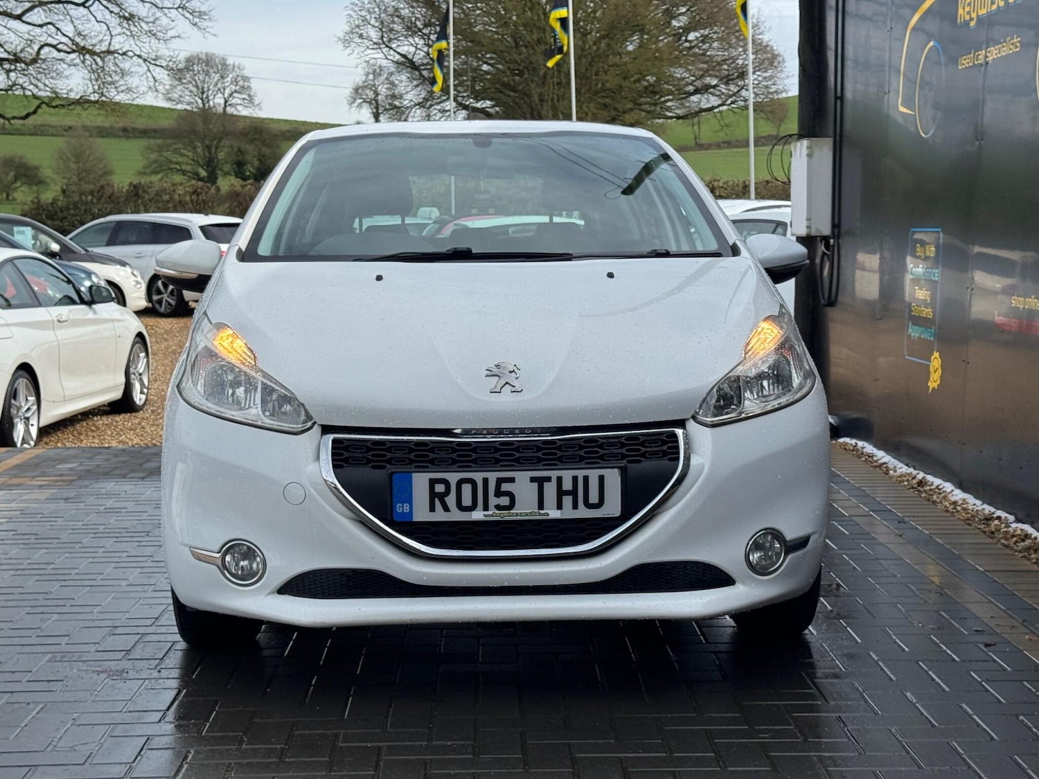 Used Peugeot 208 2015 for sale - 77883459: Photo 8