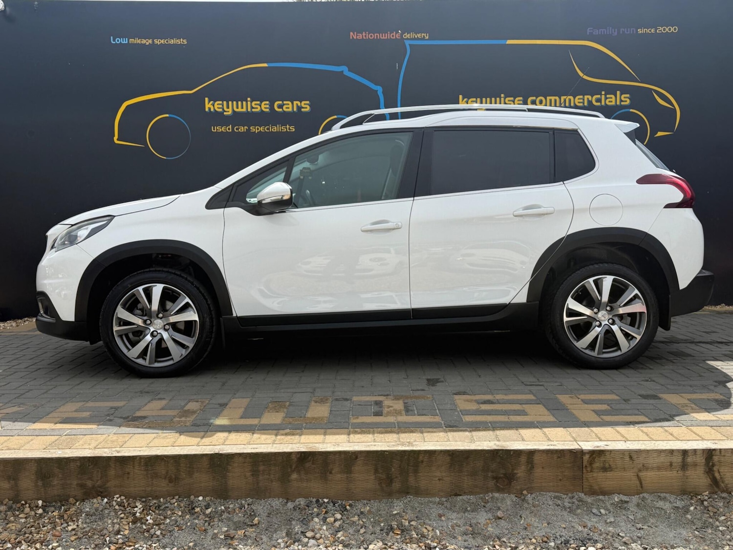 Used Peugeot 2008 2017 for sale - 78086487: Photo 2