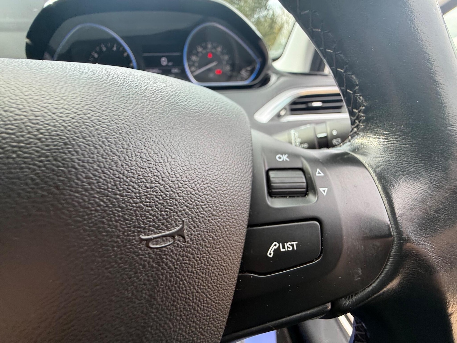 Used Peugeot 2008 2017 for sale - 78086487: Photo 27