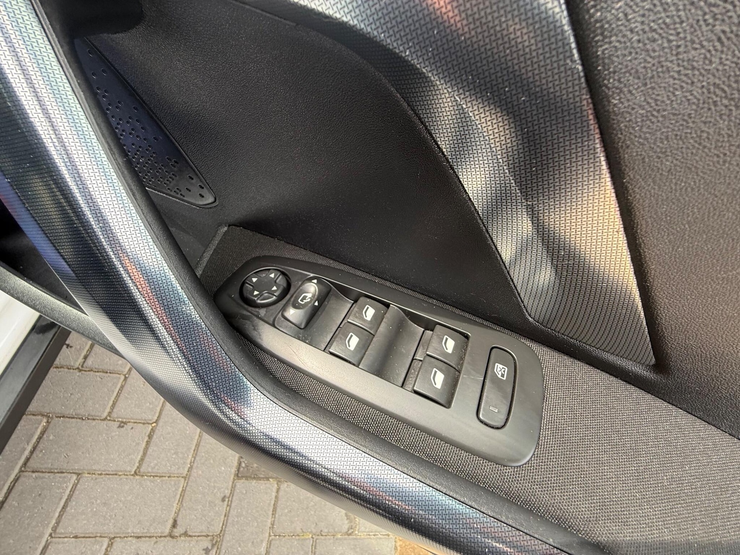 Used Peugeot 2008 2017 for sale - 78086487: Photo 28