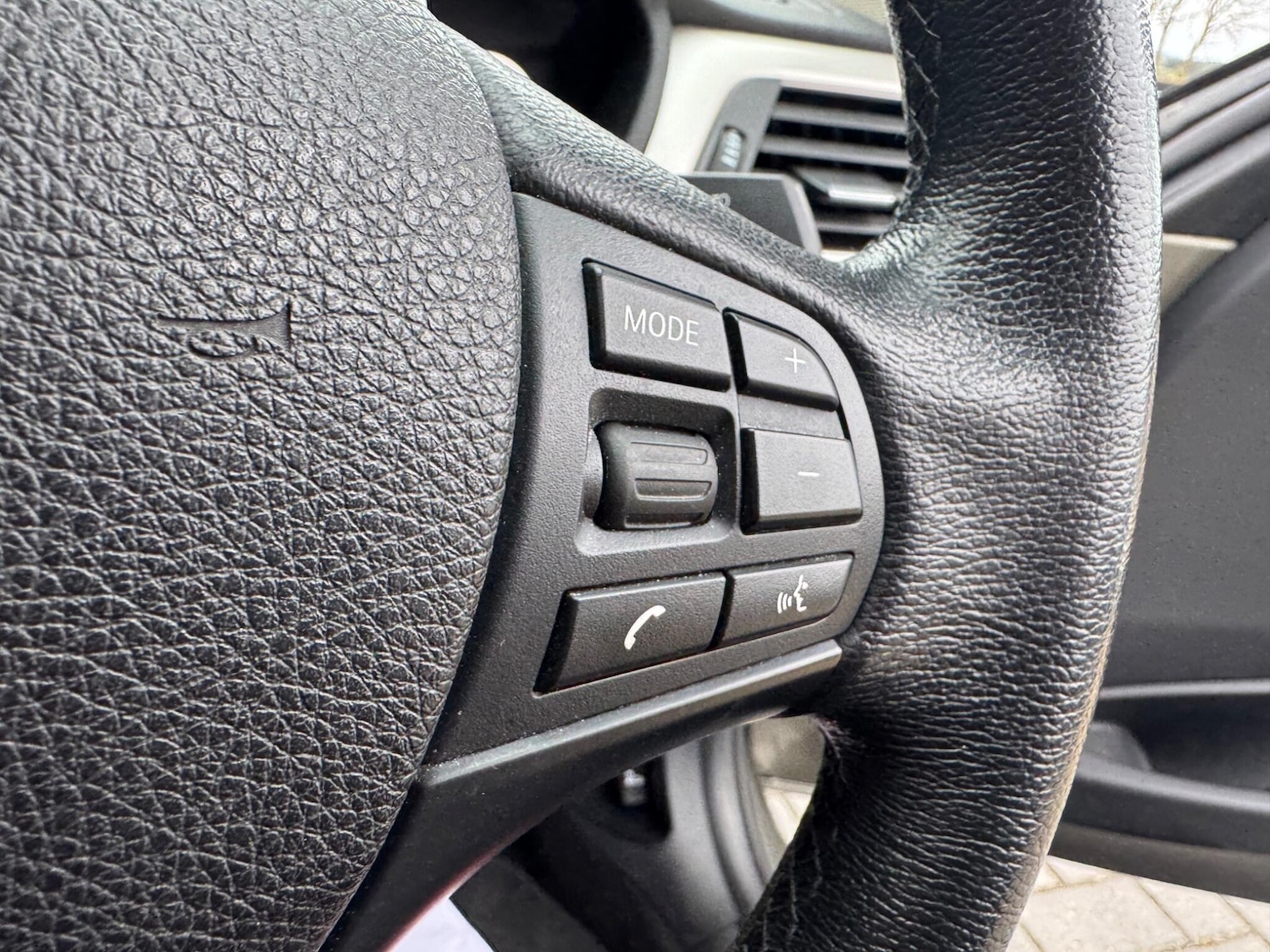 Used BMW 3 Series 2018 for sale - 77586509: Photo 24