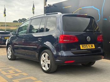 Used Volkswagen Touran 2015 for sale - 79050020: Photo