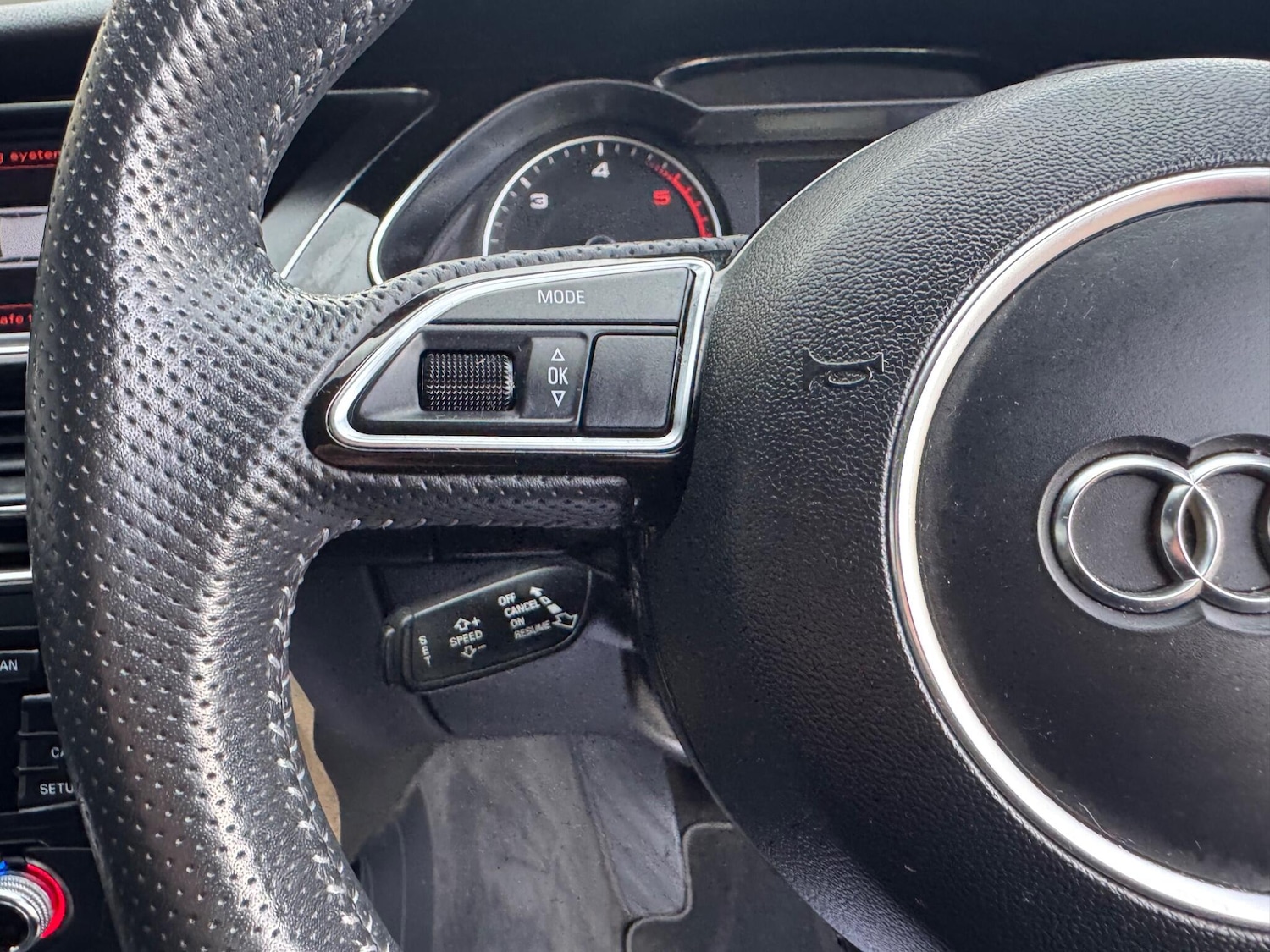 Used Audi A4 2013 for sale - 77550745: Photo 29