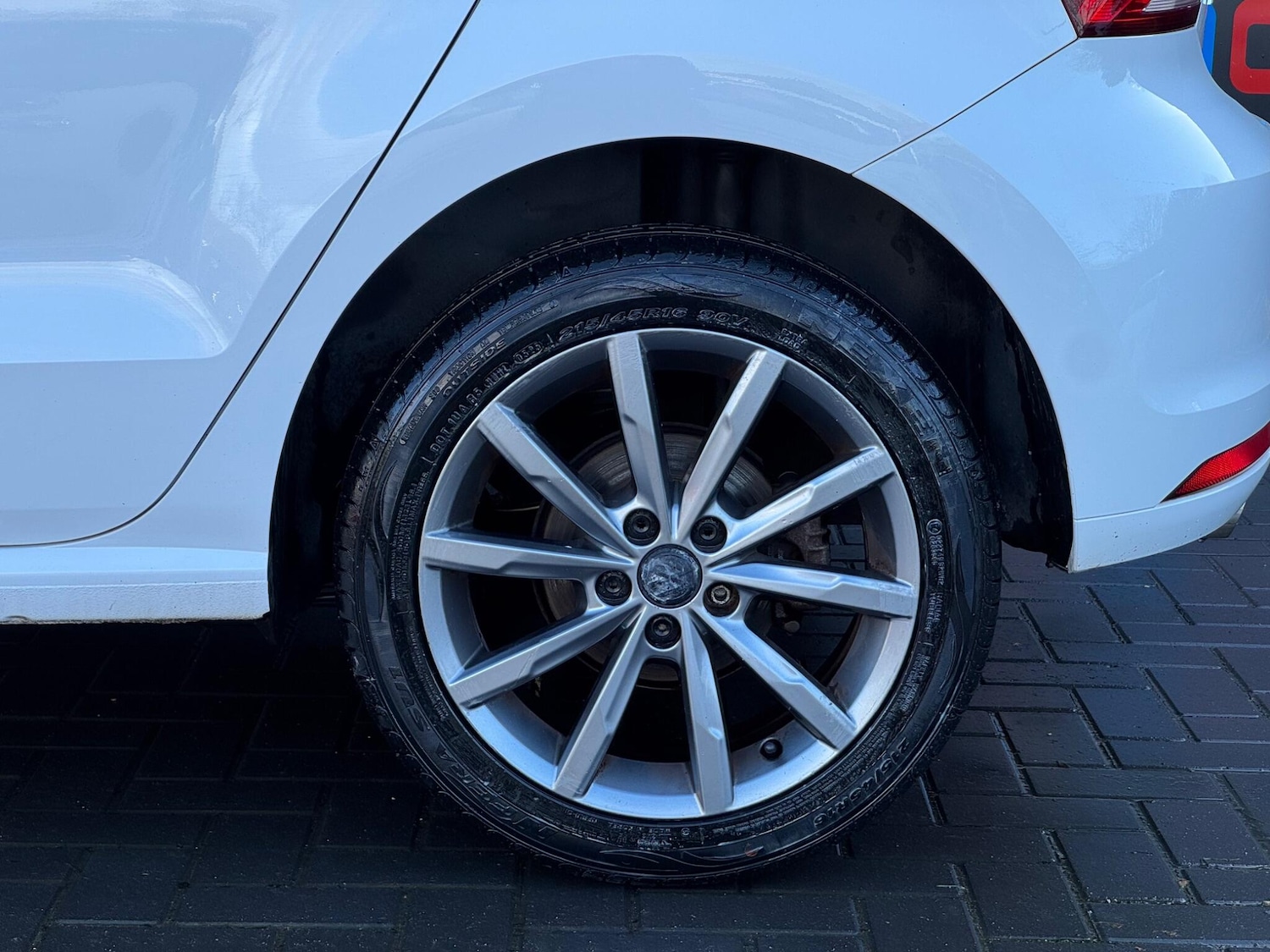 Used Volkswagen Polo 2015 for sale - 77358322: Photo 11