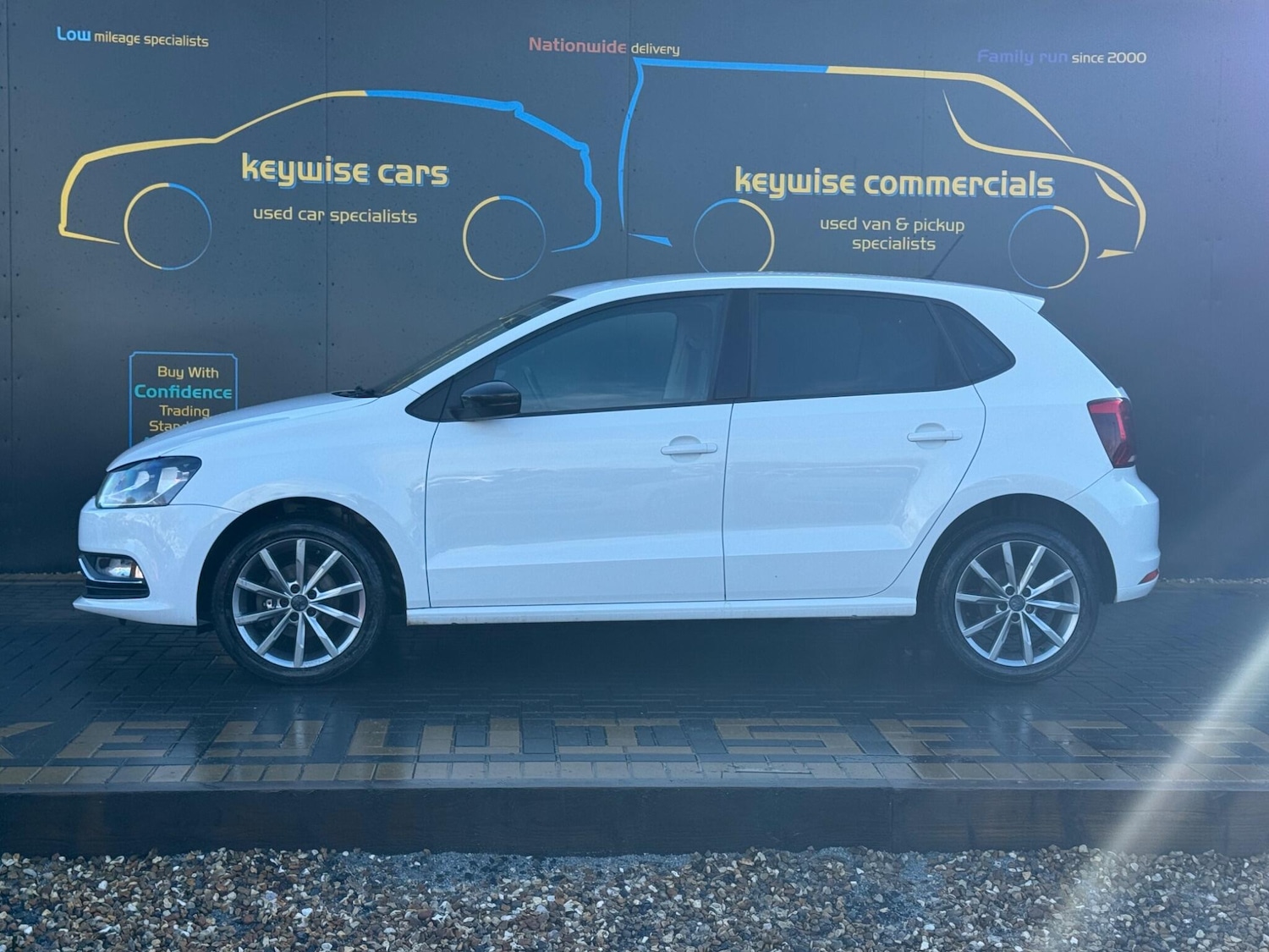 Used Volkswagen Polo 2015 for sale - 77358322: Photo 2