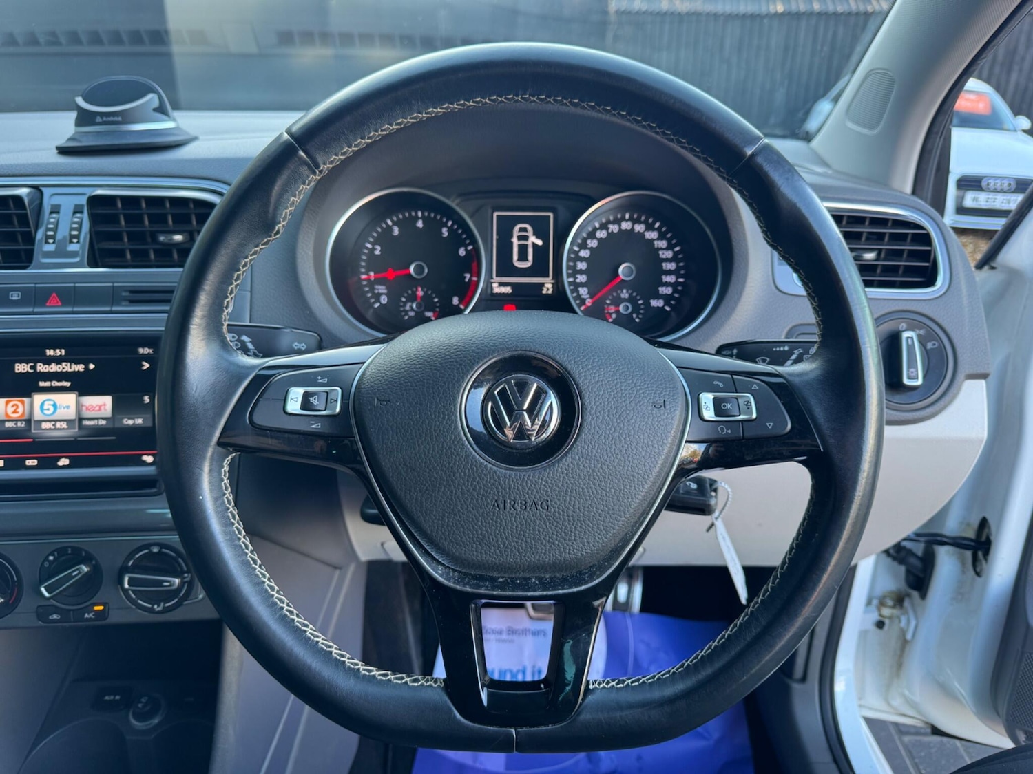 Used Volkswagen Polo 2015 for sale - 77358322: Photo 23