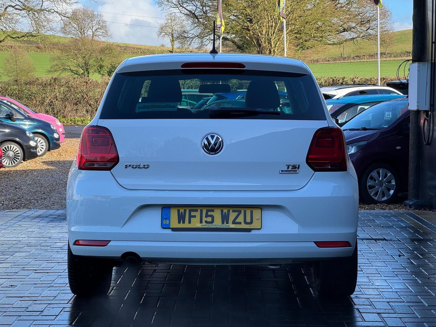 Used Volkswagen Polo 2015 for sale - 77358322: Photo 4