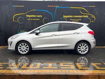 Used Ford Fiesta 2017 for sale - 76994868: Photo