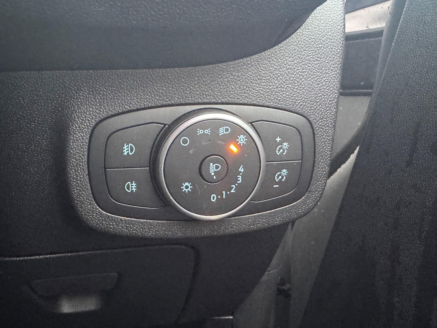 Used Ford Fiesta 2017 for sale - 76994868: Photo 39