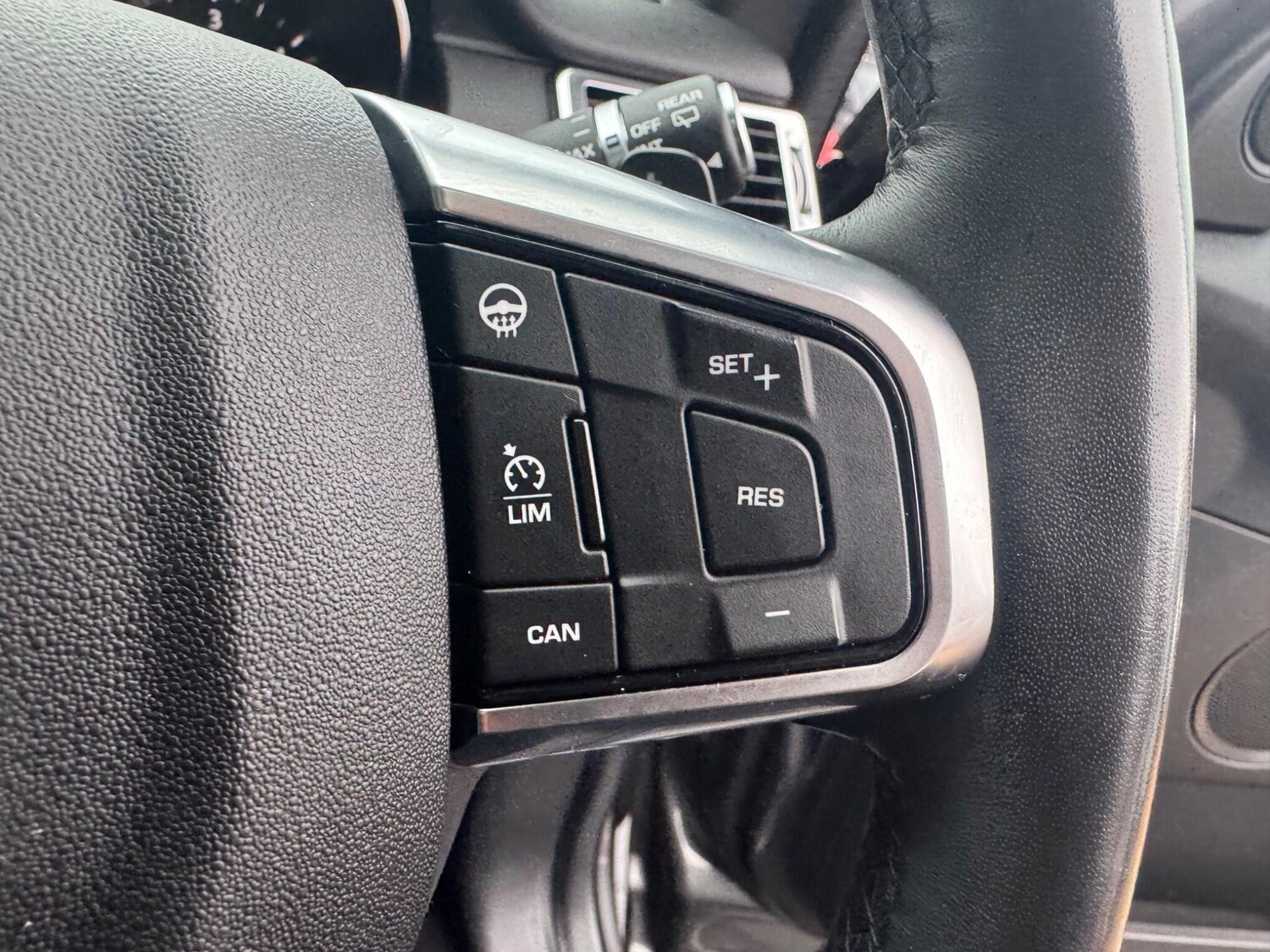 Used Land Rover Discovery Sport 2018 for sale - 76772063: Photo 31