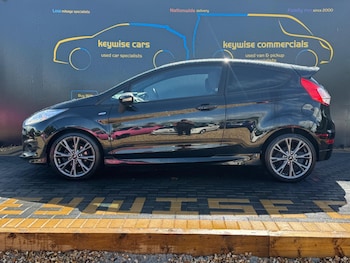 Used Ford Fiesta 2017 for sale - 75978019: Photo 2
