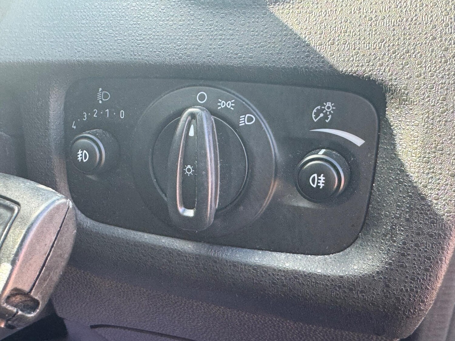 Used Ford Fiesta 2017 for sale - 75978019: Photo 33