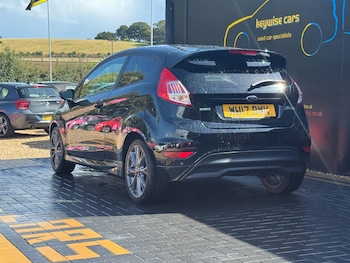 Used Ford Fiesta 2017 for sale - 75978019: Photo 3