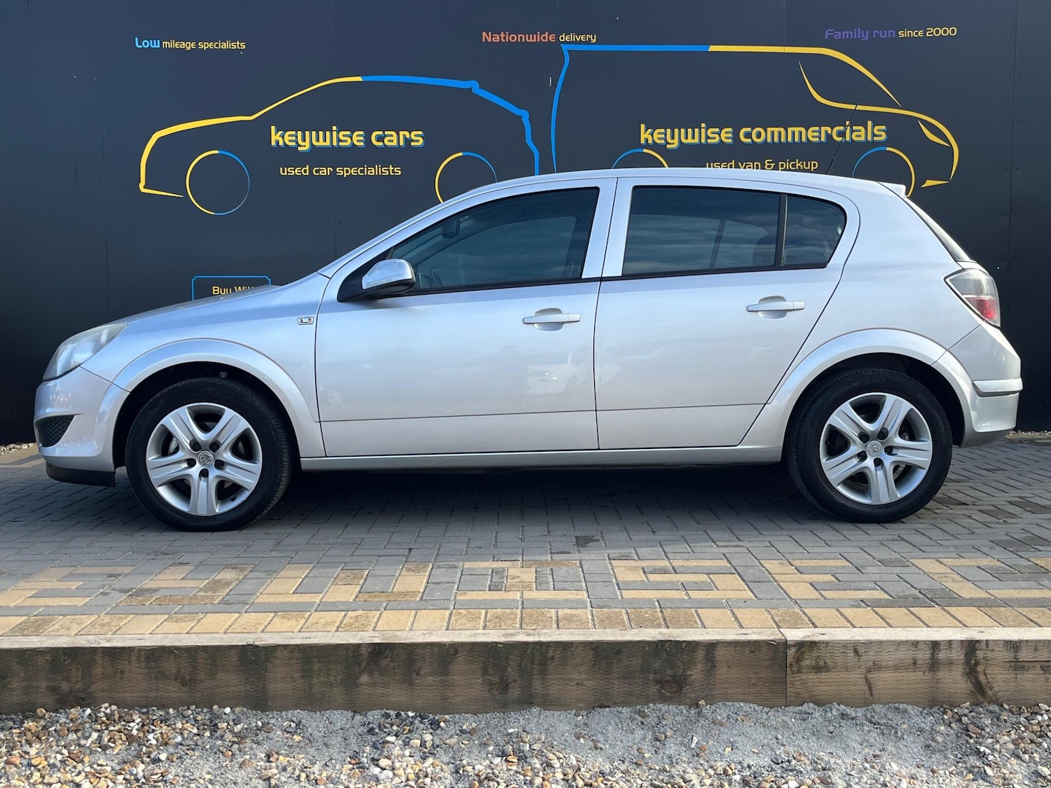 Used Vauxhall Astra 2009 for sale - 78033747: Photo 2