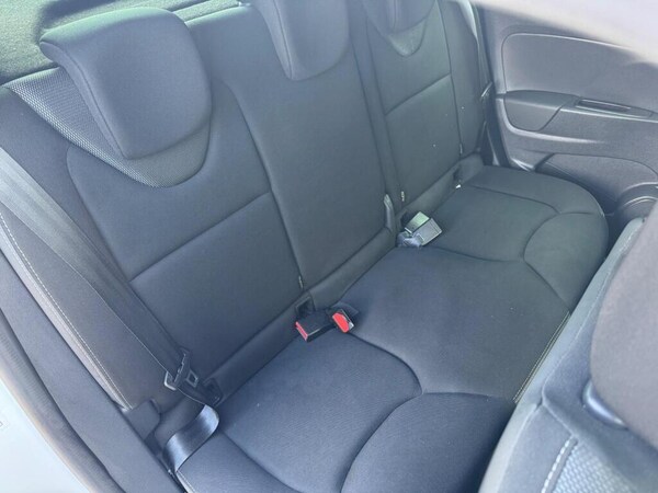 Used Renault Clio 2019 for sale - 76121827: Photo 16