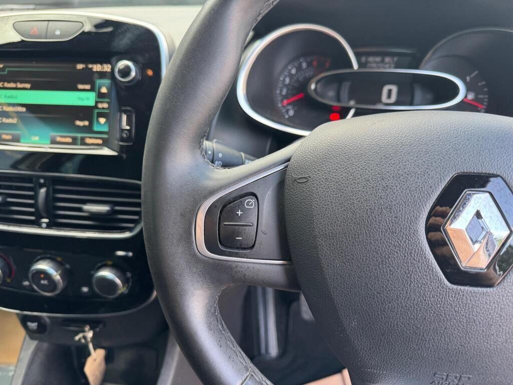 Used Renault Clio 2019 for sale - 76121827: Photo 24