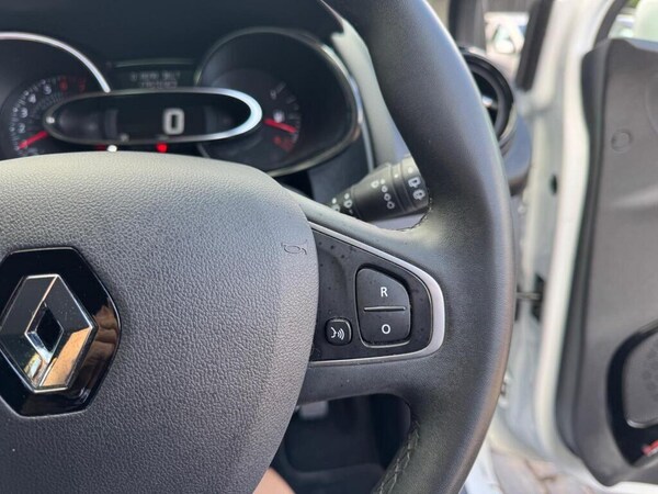 Used Renault Clio 2019 for sale - 76121827: Photo 25