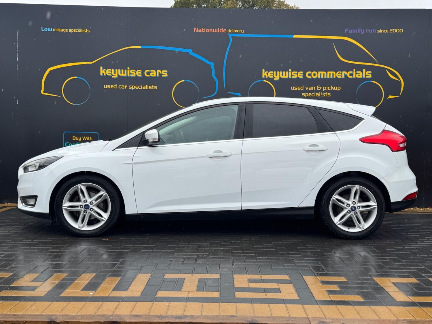 Used Ford Focus for sale - 76996703: Photo 2