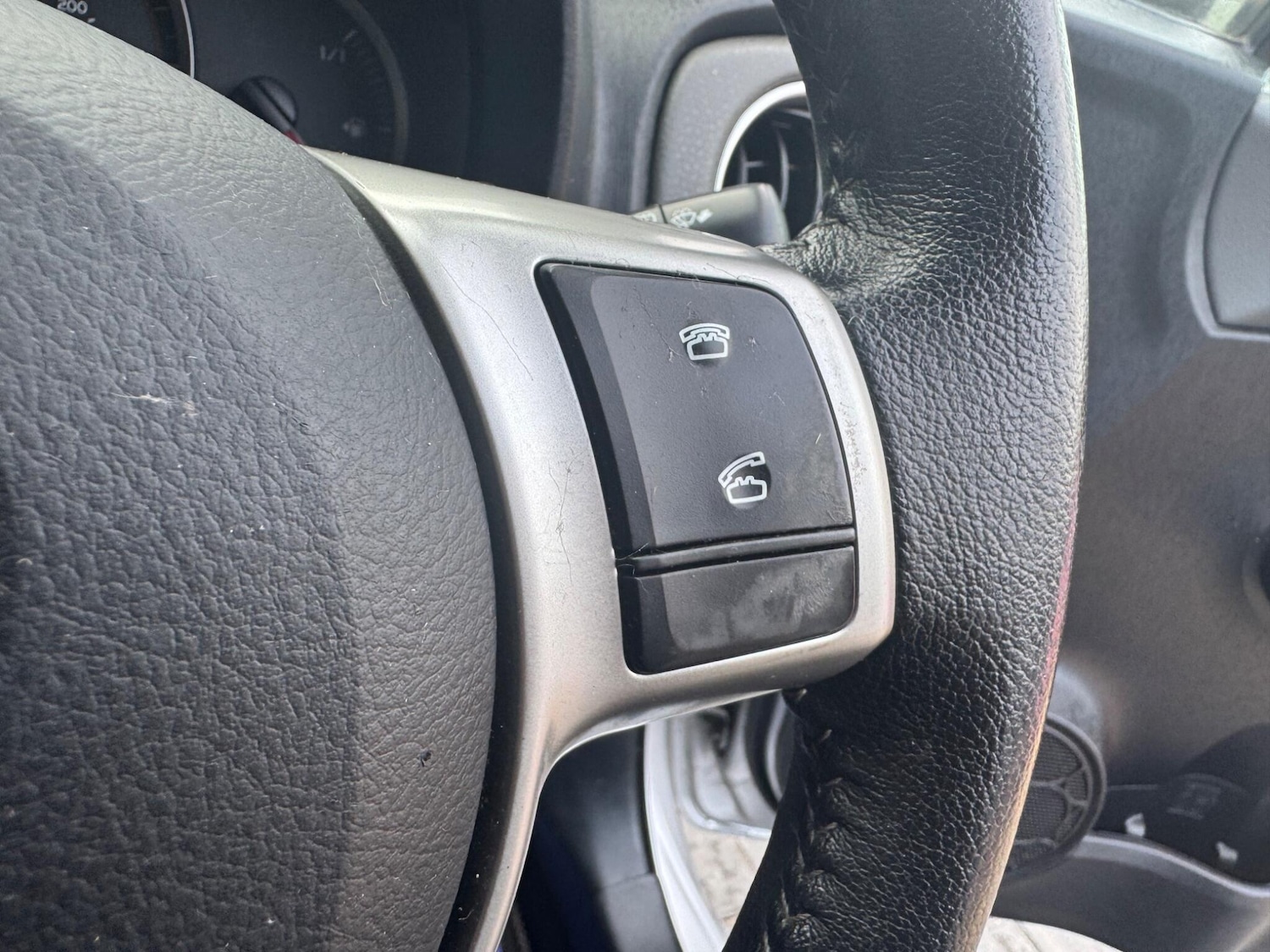 Used Toyota Yaris for sale - 76993364: Photo 24