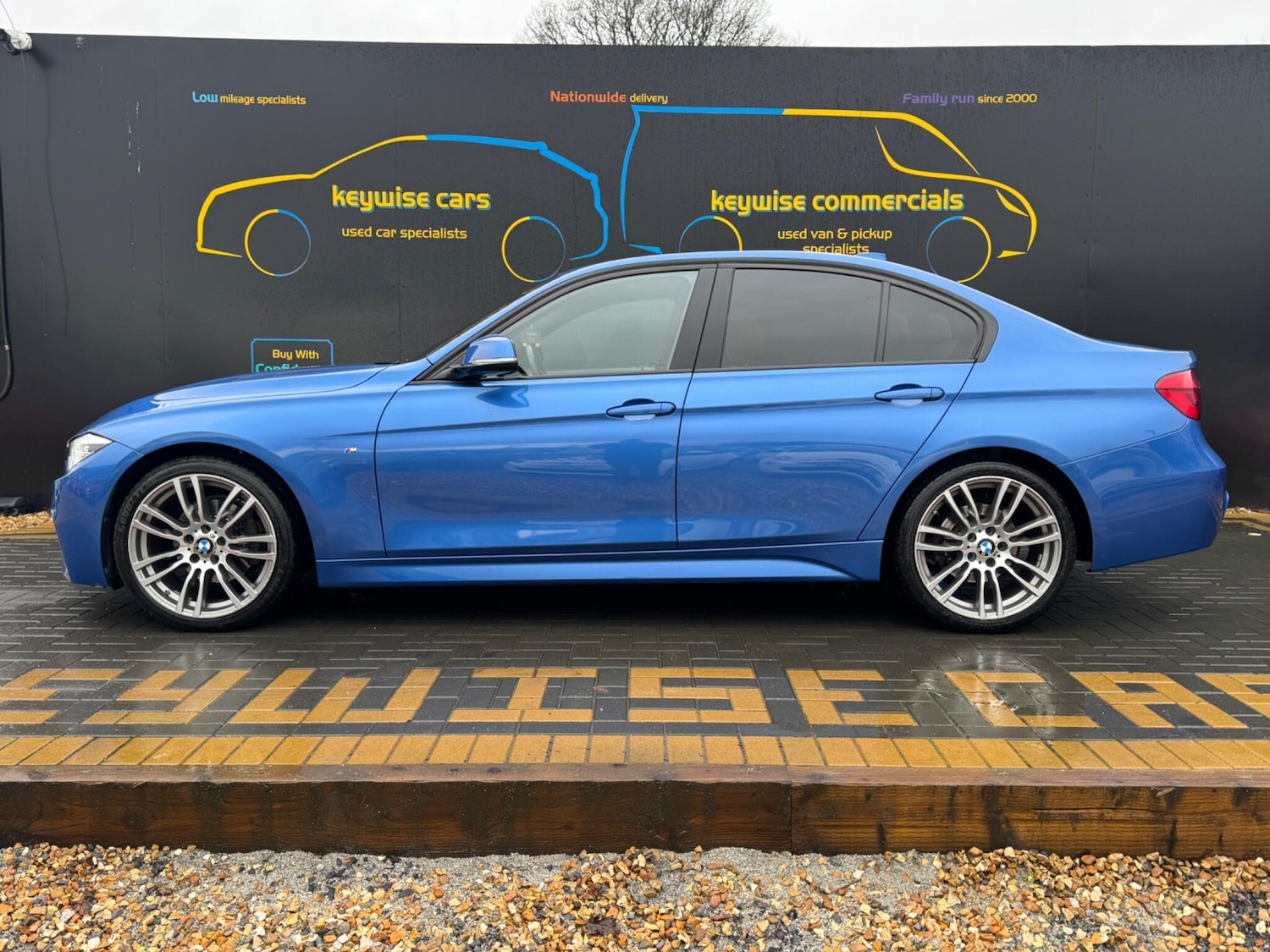 Used BMW 3 Series 2017 for sale - 77425928: Photo 2