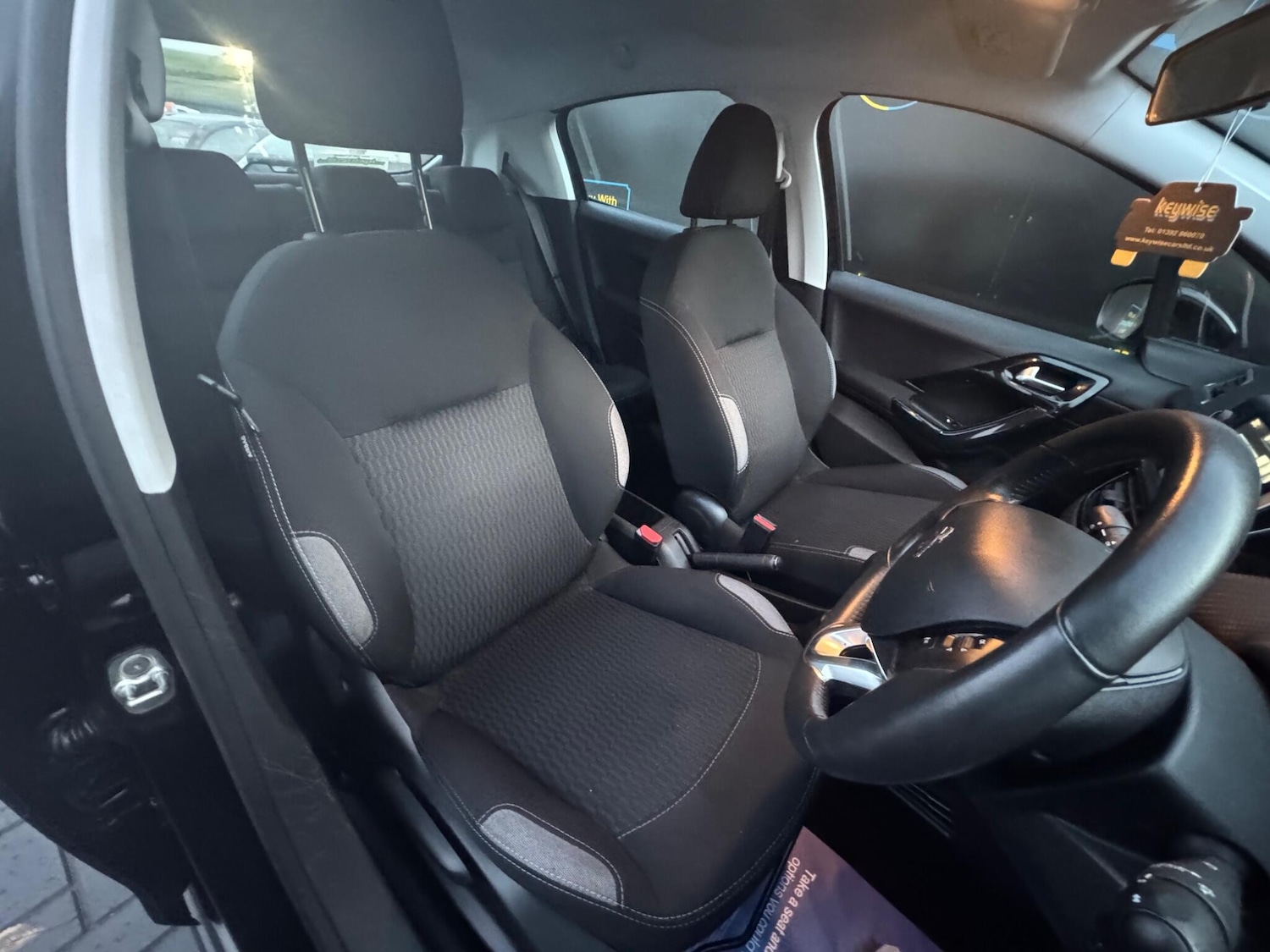 Used Peugeot 208 2016 for sale - 76431938: Photo 15