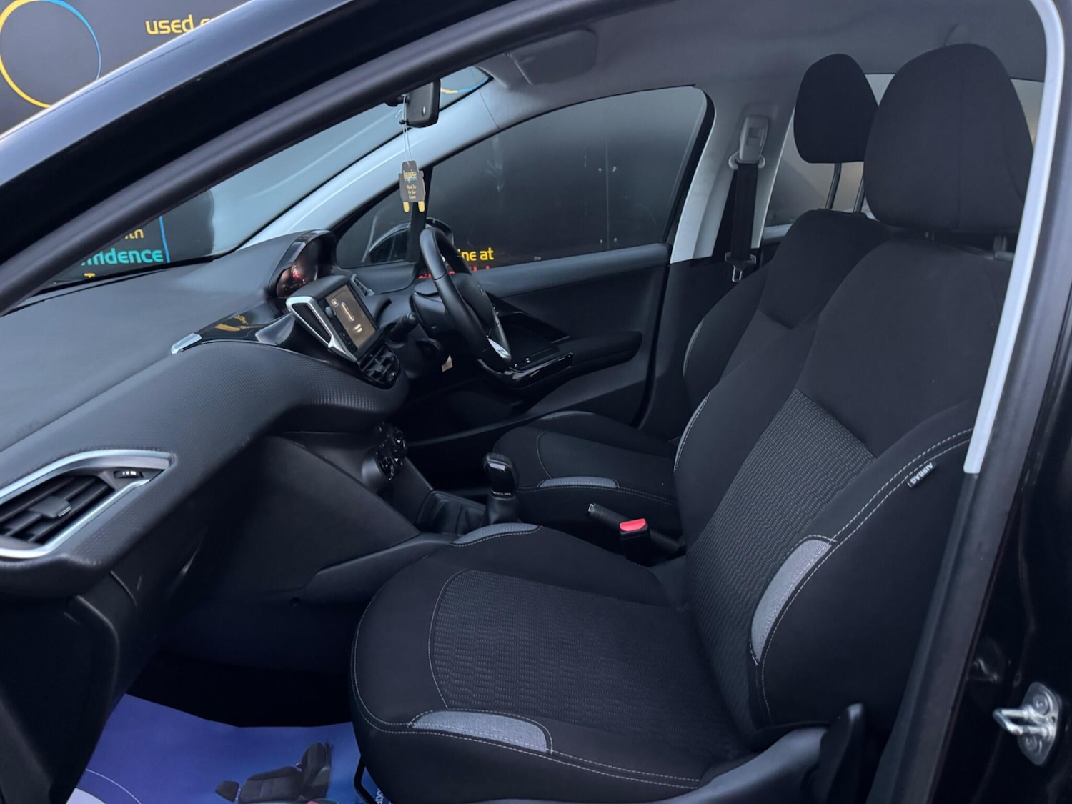 Used Peugeot 208 2016 for sale - 76431938: Photo 16