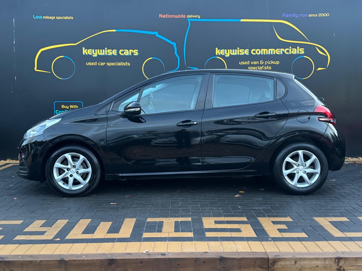 Used Peugeot 208 2016 for sale - 76431938: Photo 2