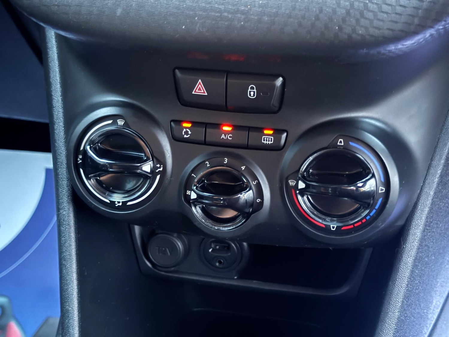 Used Peugeot 208 2016 for sale - 76431938: Photo 26