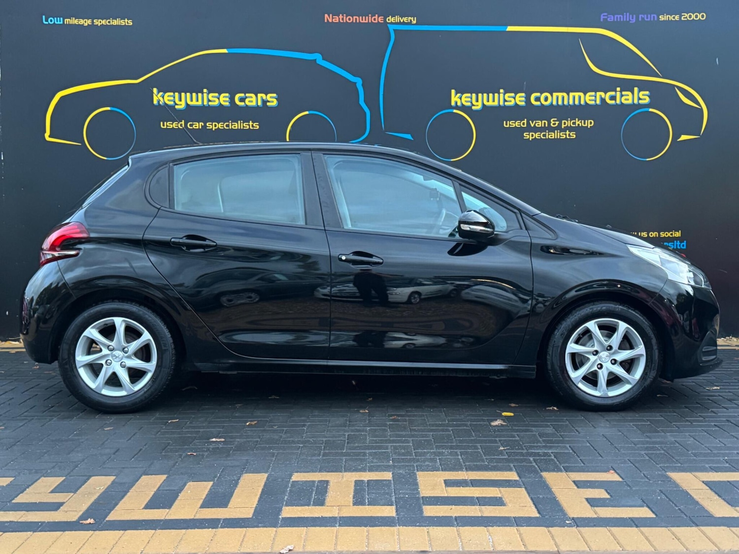 Used Peugeot 208 2016 for sale - 76431938: Photo 6