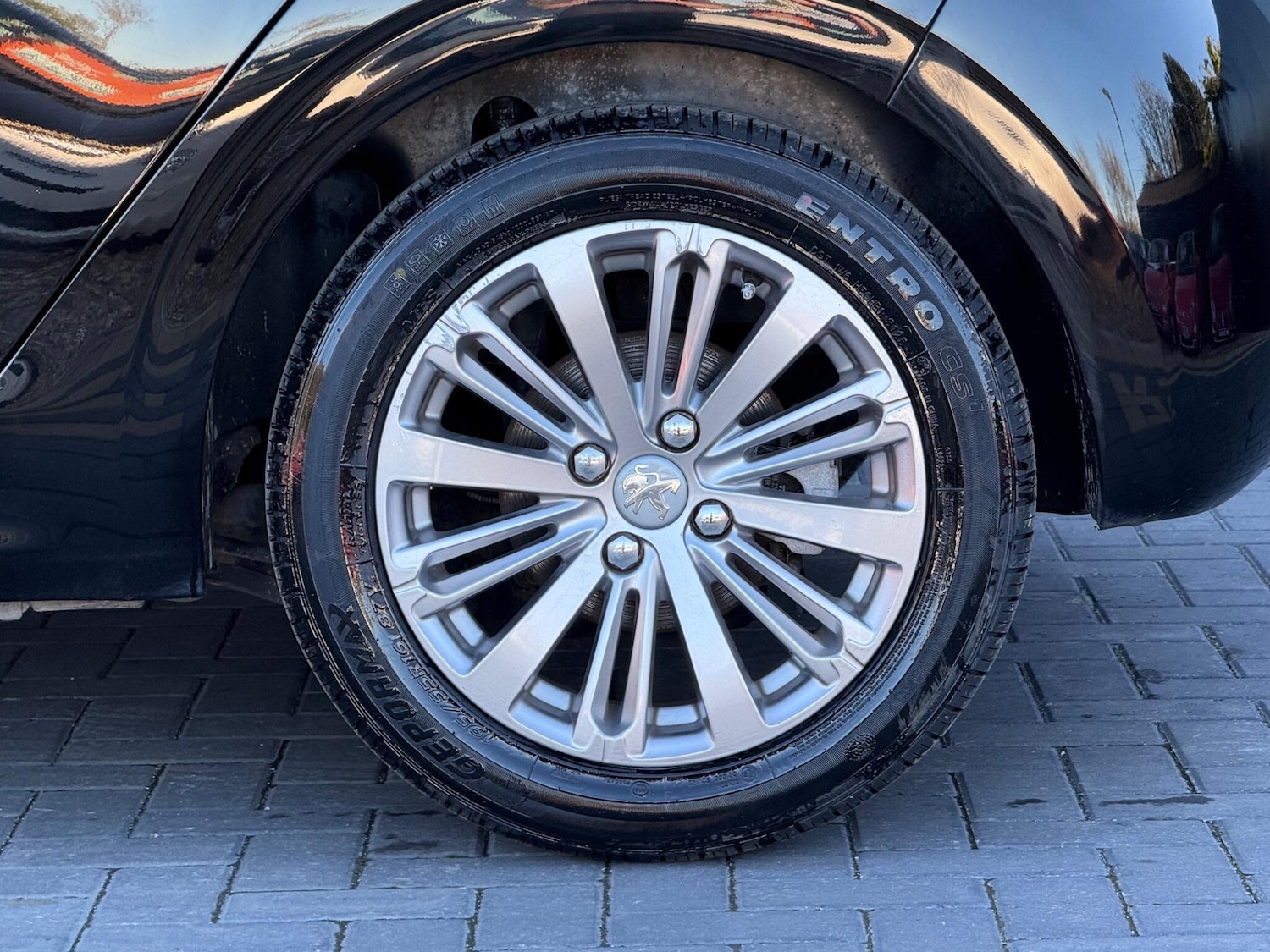 Used Peugeot 208 2017 for sale - 76646263: Photo 14