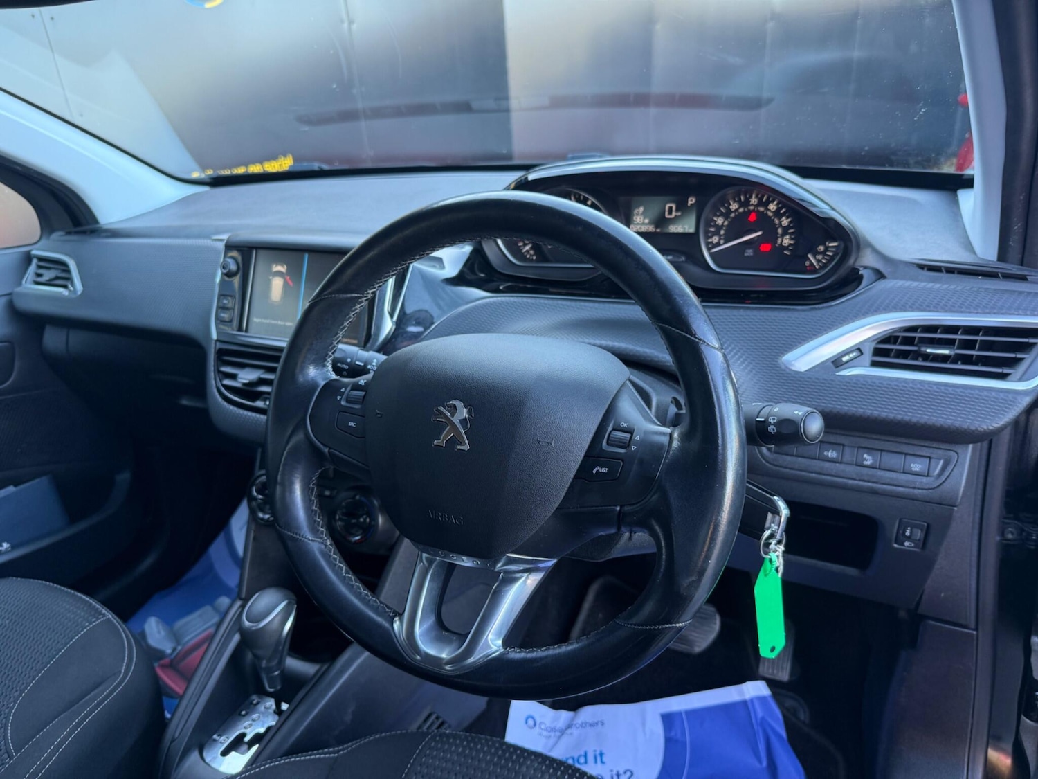 Used Peugeot 208 2017 for sale - 76646263: Photo 18