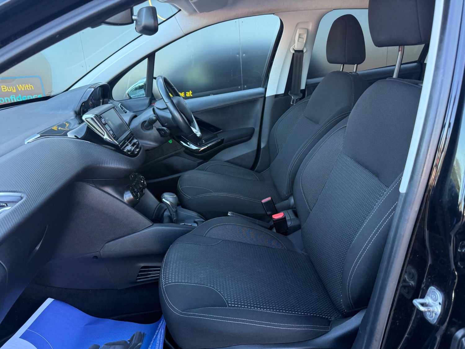 Used Peugeot 208 2017 for sale - 76646263: Photo 21