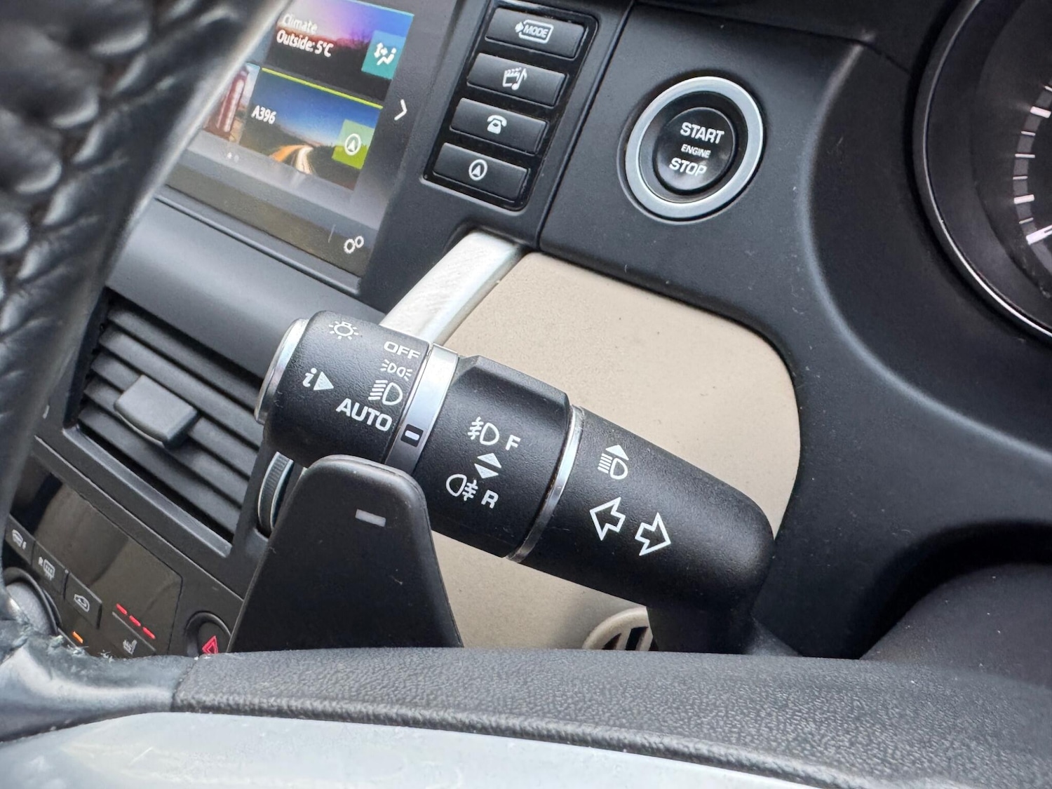 Used Land Rover Discovery Sport 2016 for sale - 77120804: Photo 32