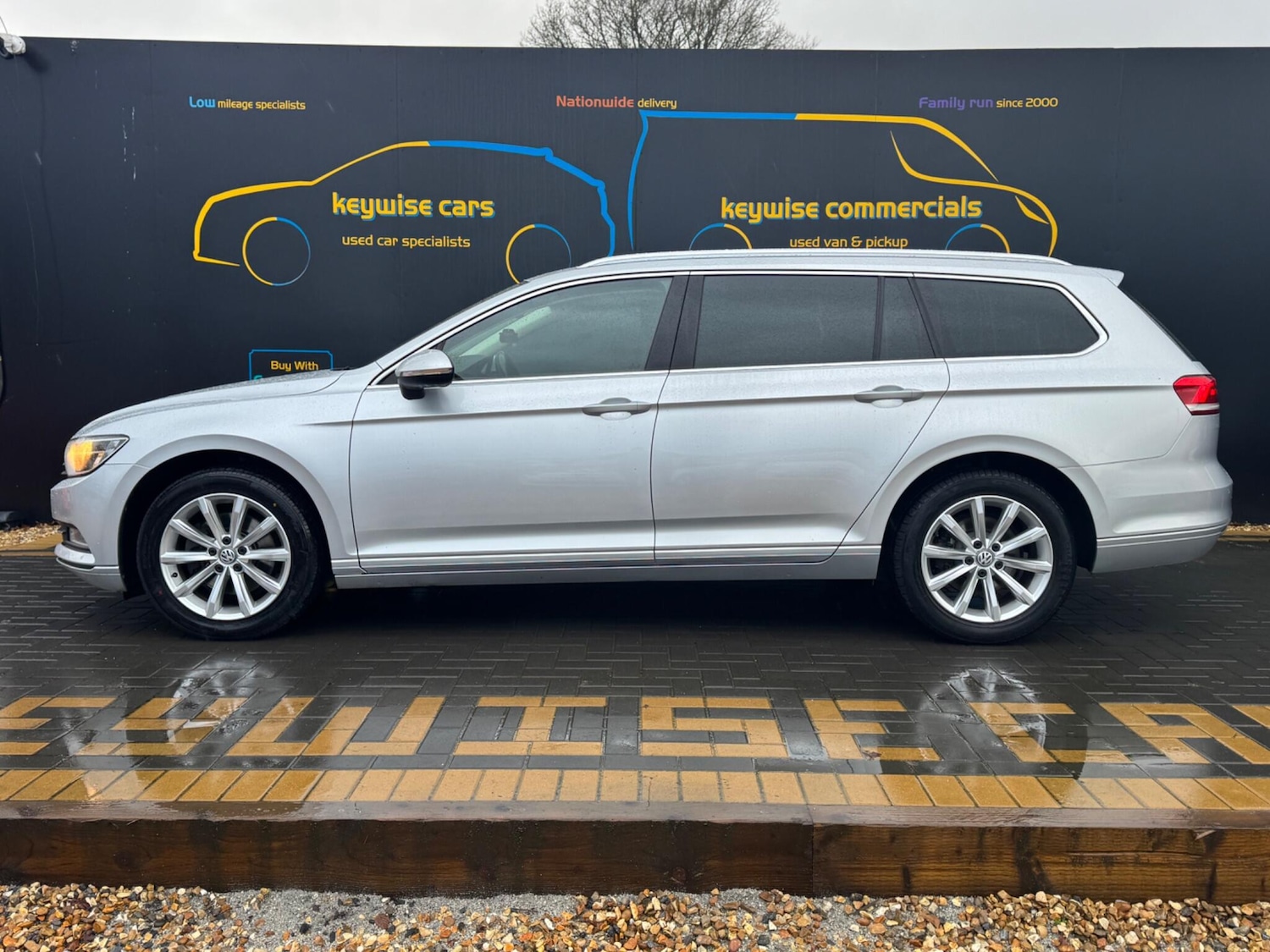 Used Volkswagen Passat 2017 for sale - 77315331: Photo 2