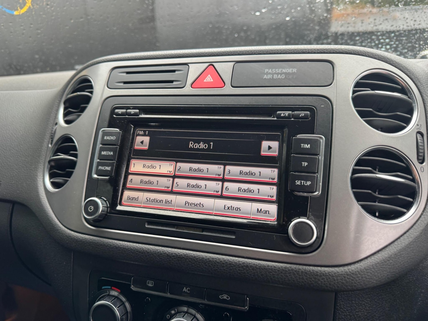 Used Volkswagen Tiguan 2010 for sale - 77215706: Photo 28