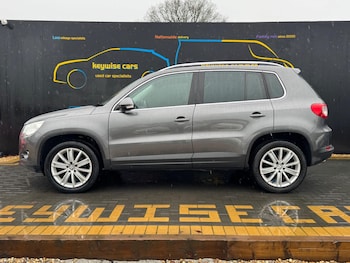 Used Volkswagen Tiguan 2010 for sale - 77215706: Photo