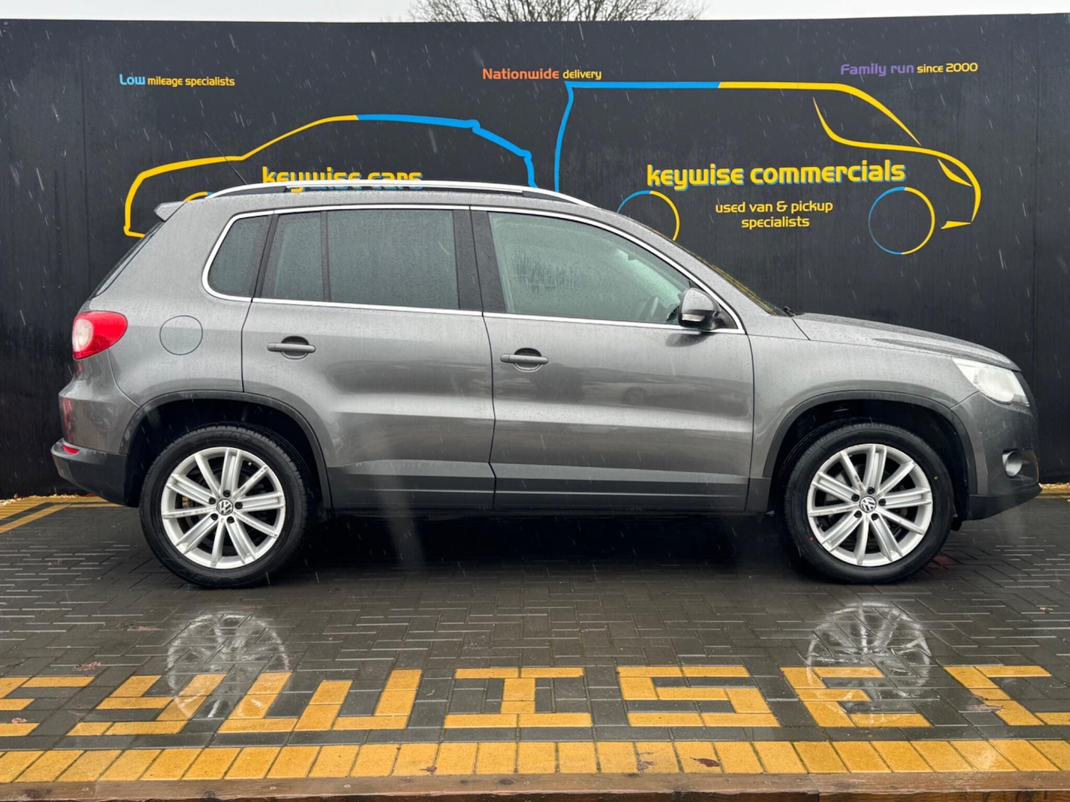 Used Volkswagen Tiguan 2010 for sale - 77215706: Photo 7