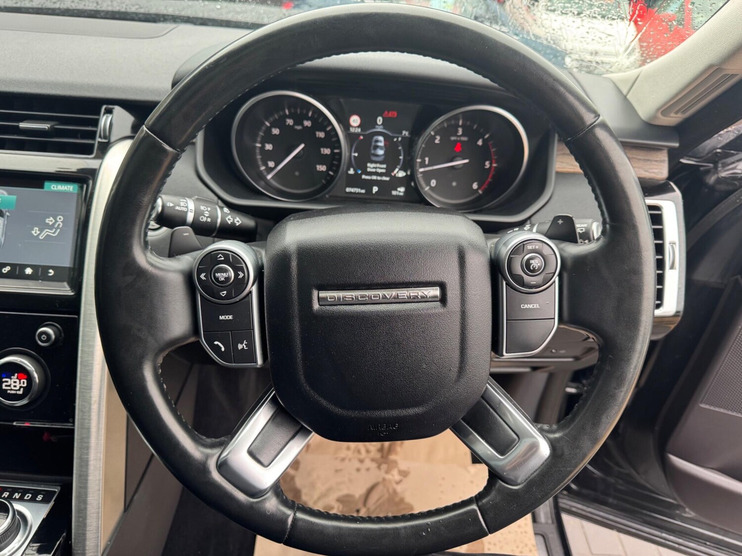 Used Land Rover Discovery 2017 for sale - 77496181: Photo 32