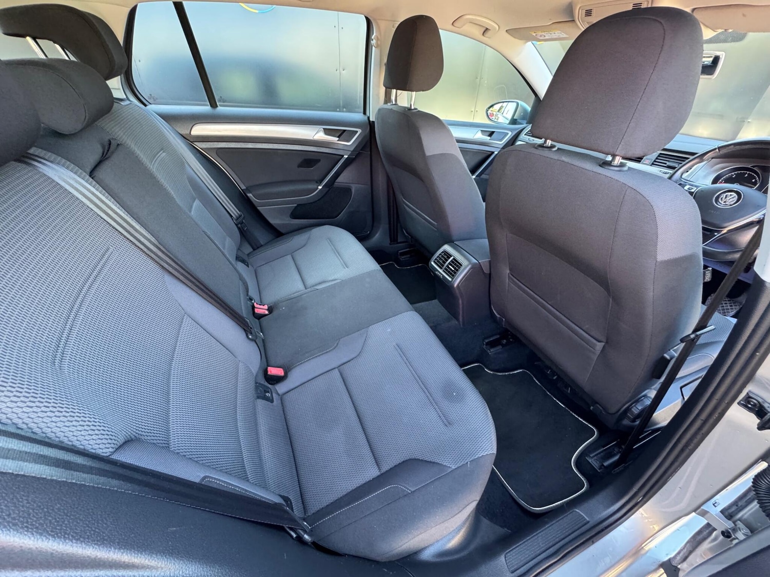Used Volkswagen Golf 2015 for sale - 76072347: Photo 16