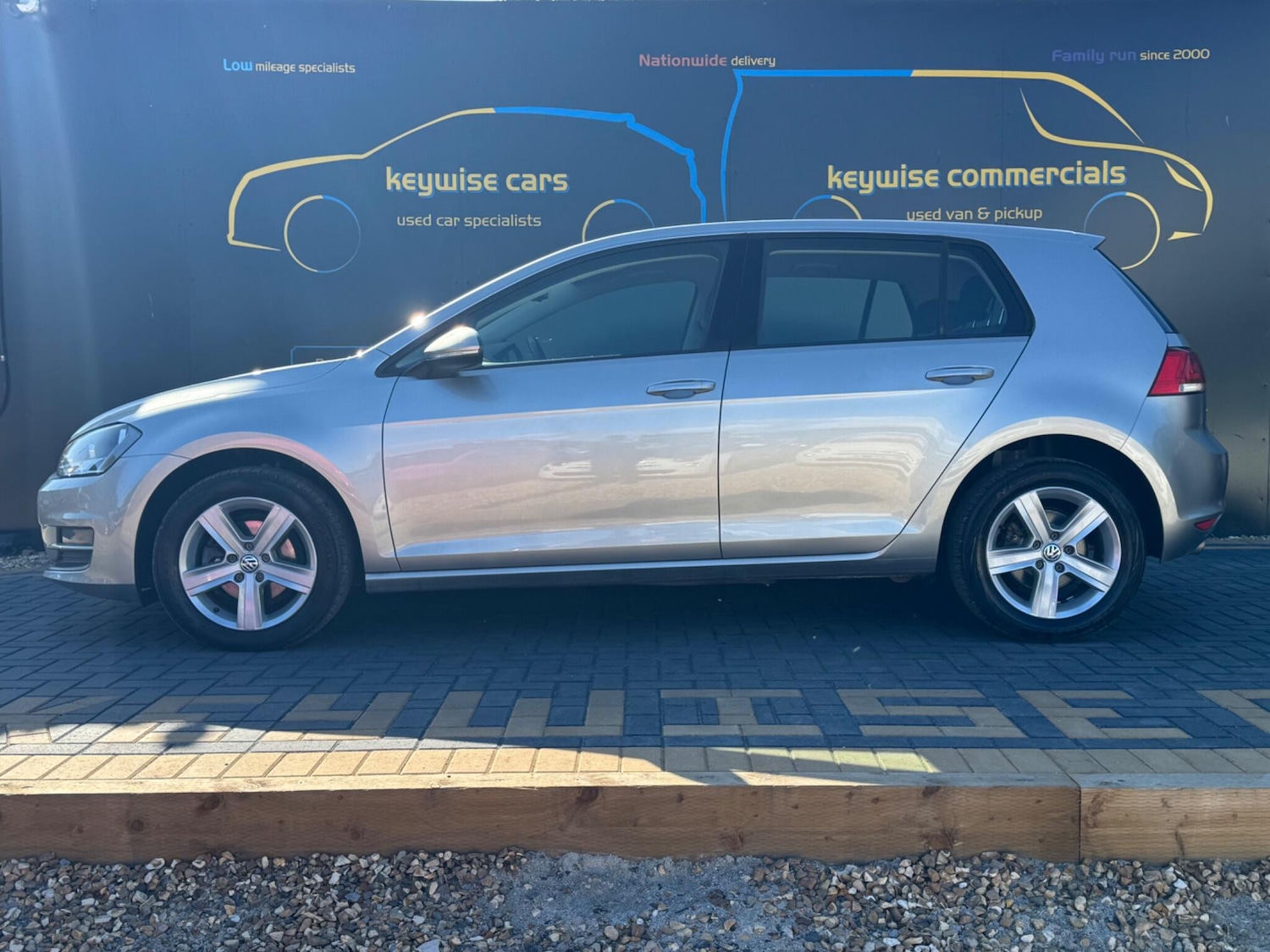Used Volkswagen Golf 2015 for sale - 76072347: Photo 2