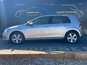 Used Volkswagen Golf 2015 for sale - 76072347: Photo 2