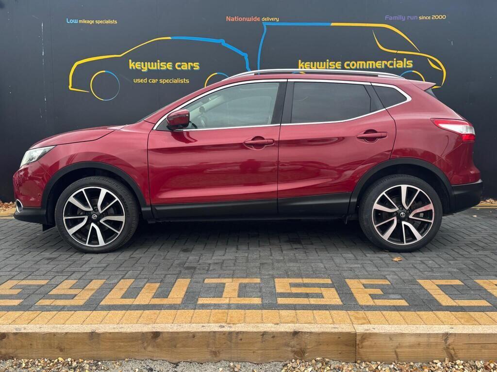 Used Nissan Qashqai 2017 for sale - 76538910: Photo 2