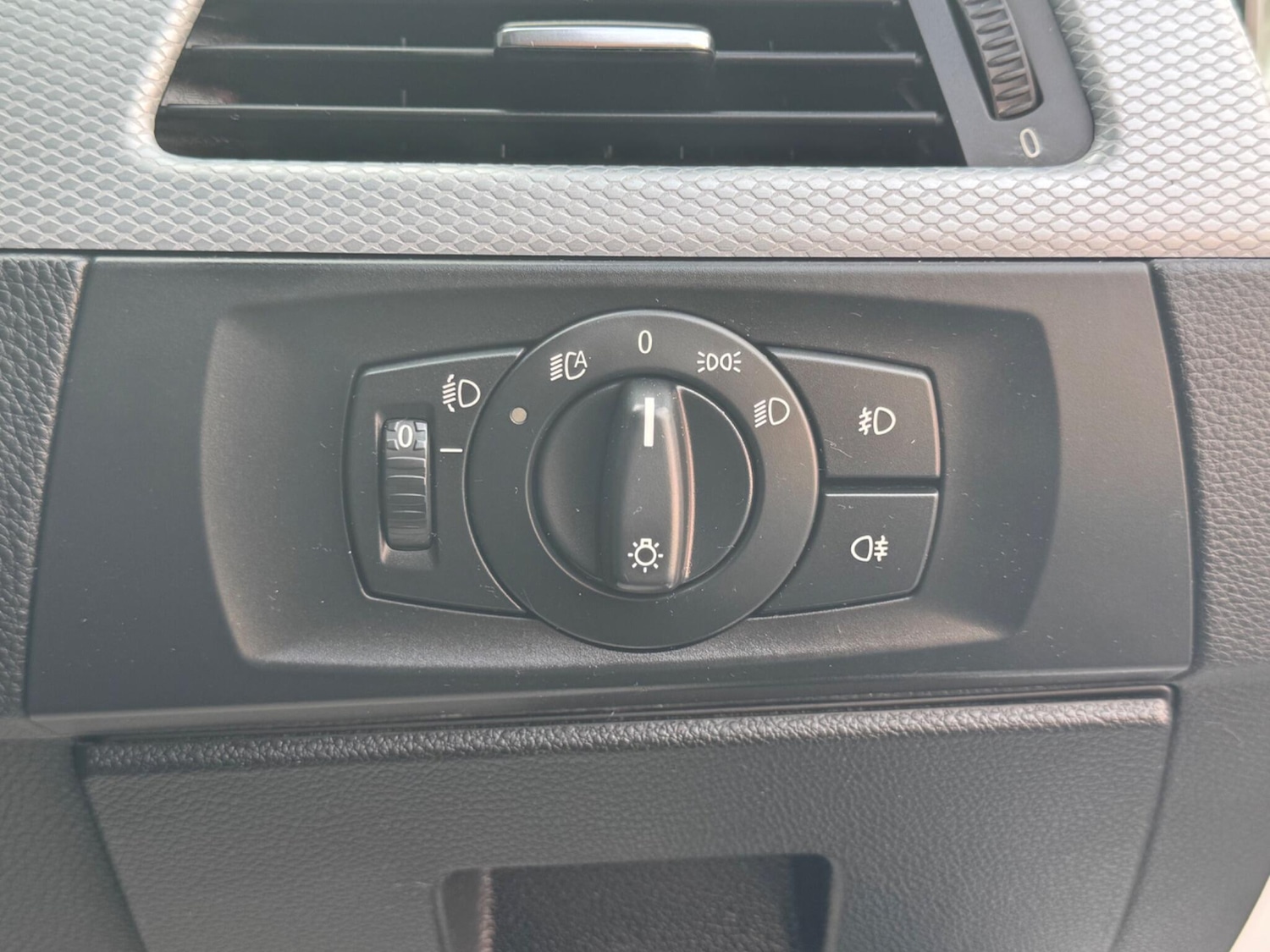 Used BMW 3 Series 2010 for sale - 76200233: Photo 33