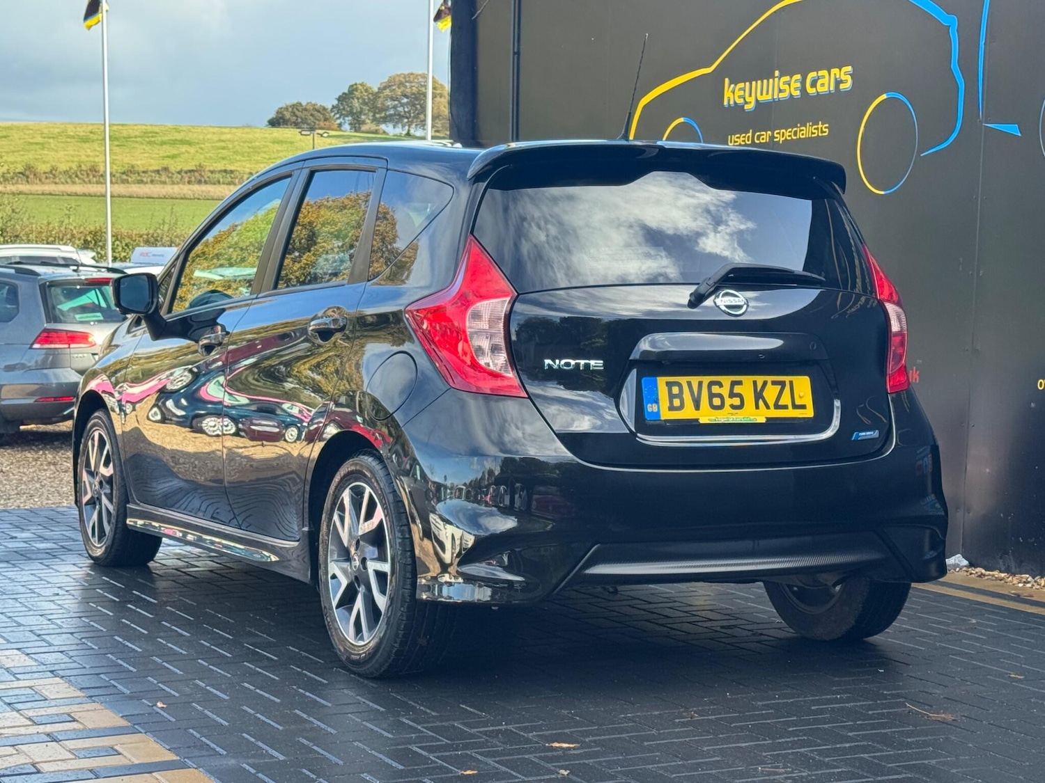 Used Nissan Note 2015 for sale - 76371002: Photo 3